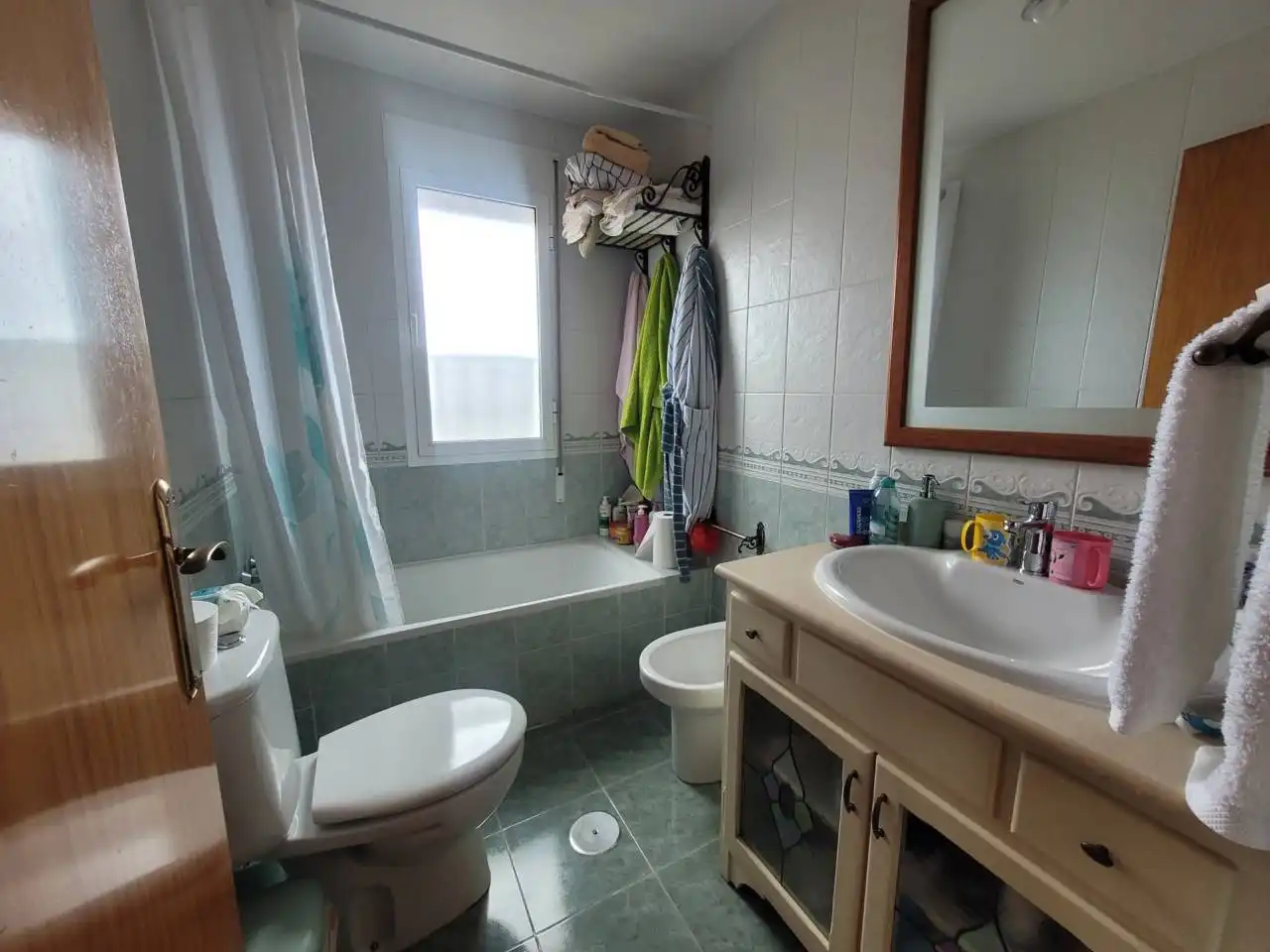 Baño de Dúplex en venta en Baza con Calefacción, Terraza y Trastero