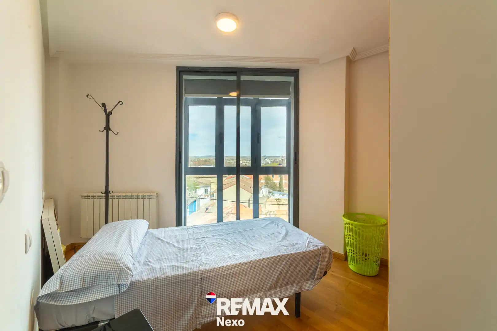 Bedroom of Flat for sale in Cabezón de Pisuerga  with Air Conditioner, Heating and Storage room