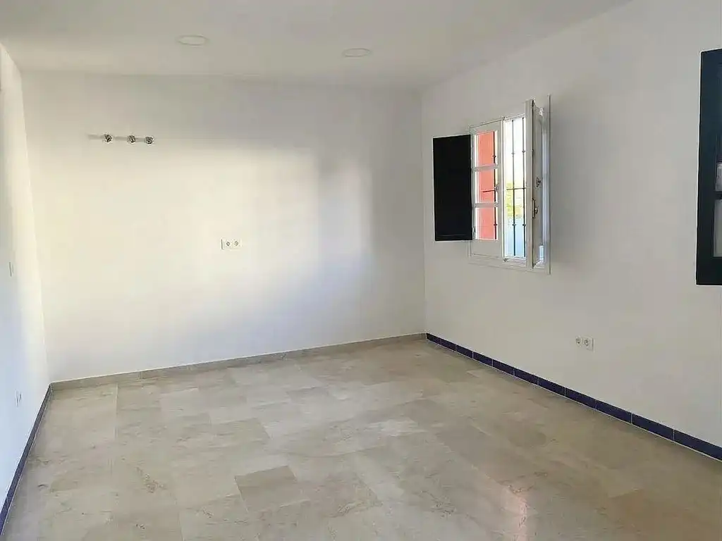 Study for sale in Casco Antiguo