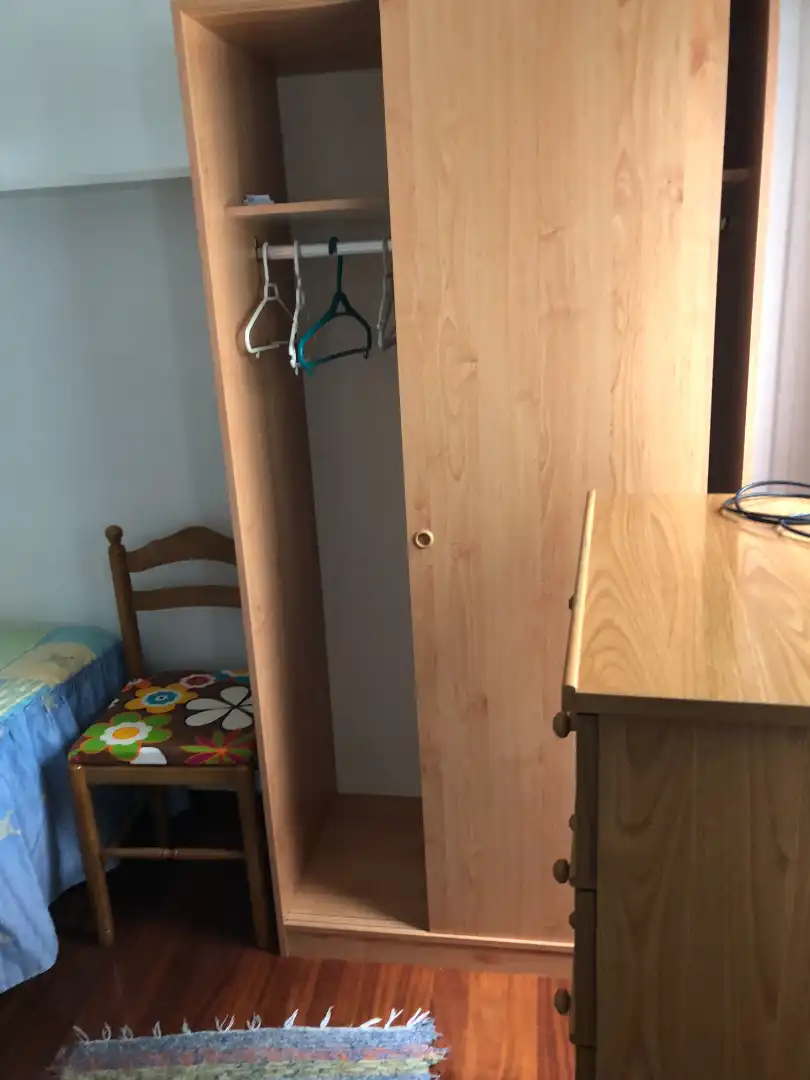 Habitación de Piso de alquiler en Santiago de Compostela  con Amueblado