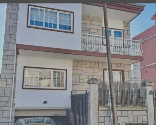 Casa-chalet en Venta en Praza da Lexión, 8 en A Carballeira