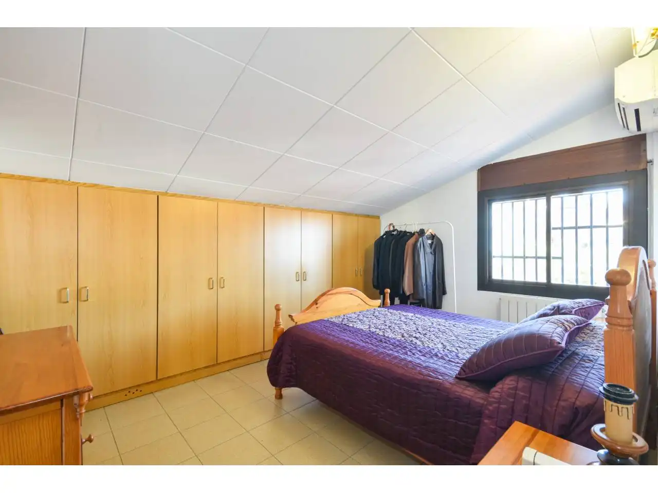 Habitación de Casa o chalet en venta en Santa Perpètua de Mogoda con Aire acondicionado, Calefacción y Jardín privado
