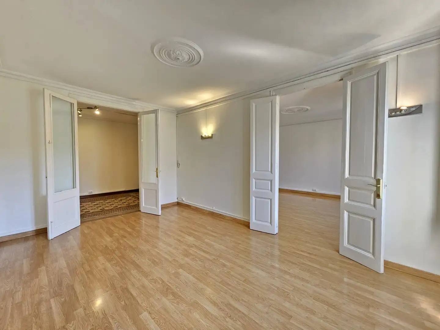 Sala de estar de Oficina de alquiler en Barcelona con Aire acondicionado, Calefacción y Balcón