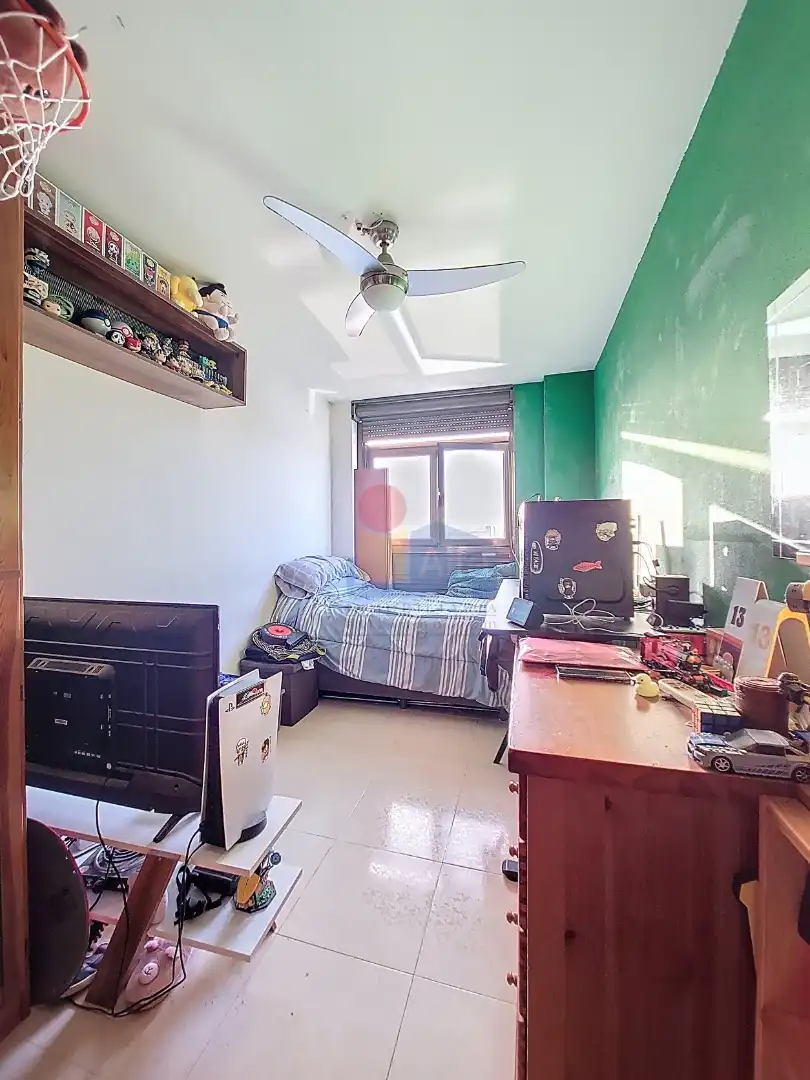 Schlafzimmer von Wohnung zum Verkauf in Silla mit Klimaanlage, Abstellraum und Balkon