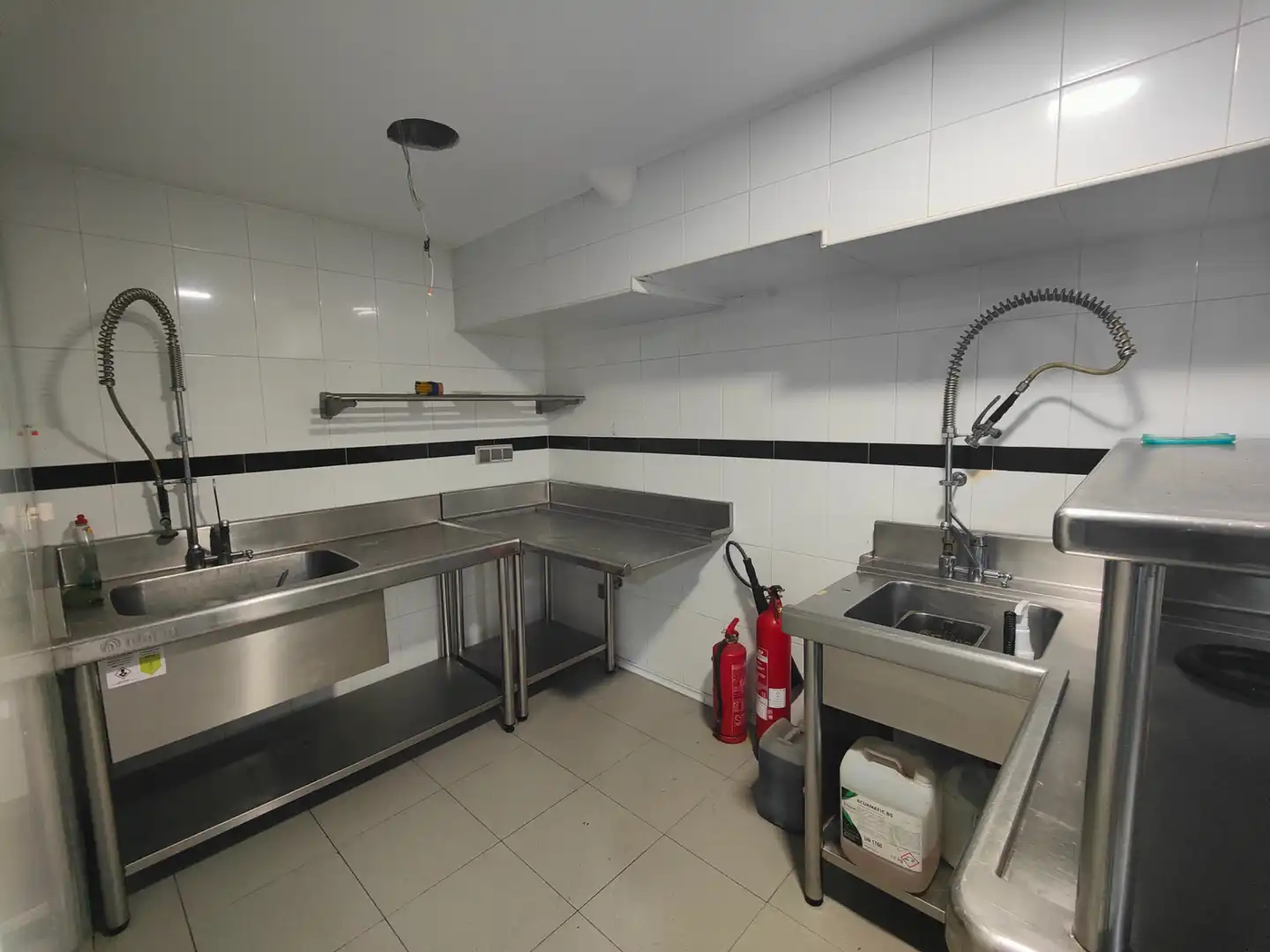 Kitchen of Commercial properties for rent in Vigo   with Air Conditioner