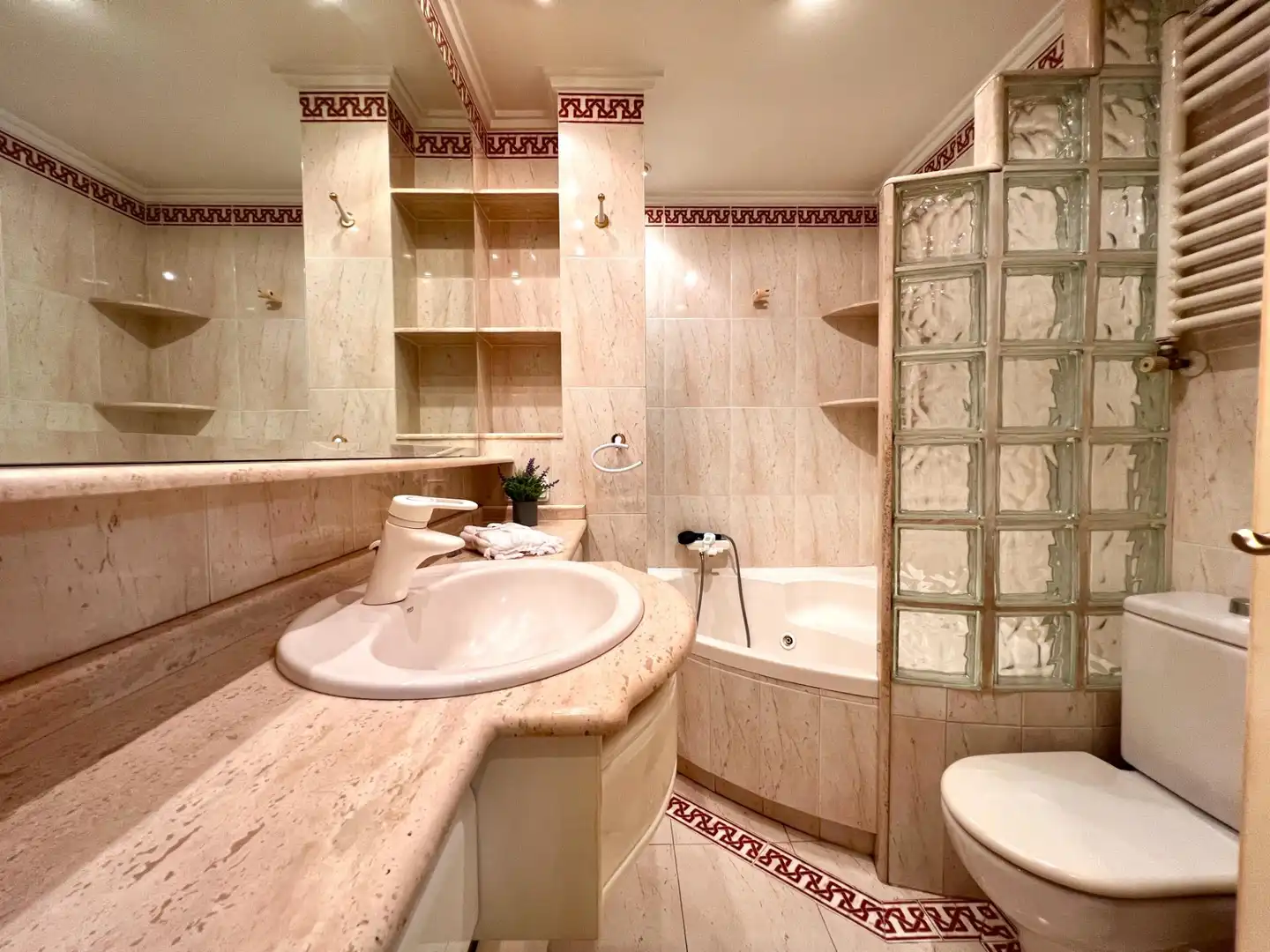 Baño de Piso en venta en Tavernes Blanques con Aire acondicionado, Calefacción y Parquet