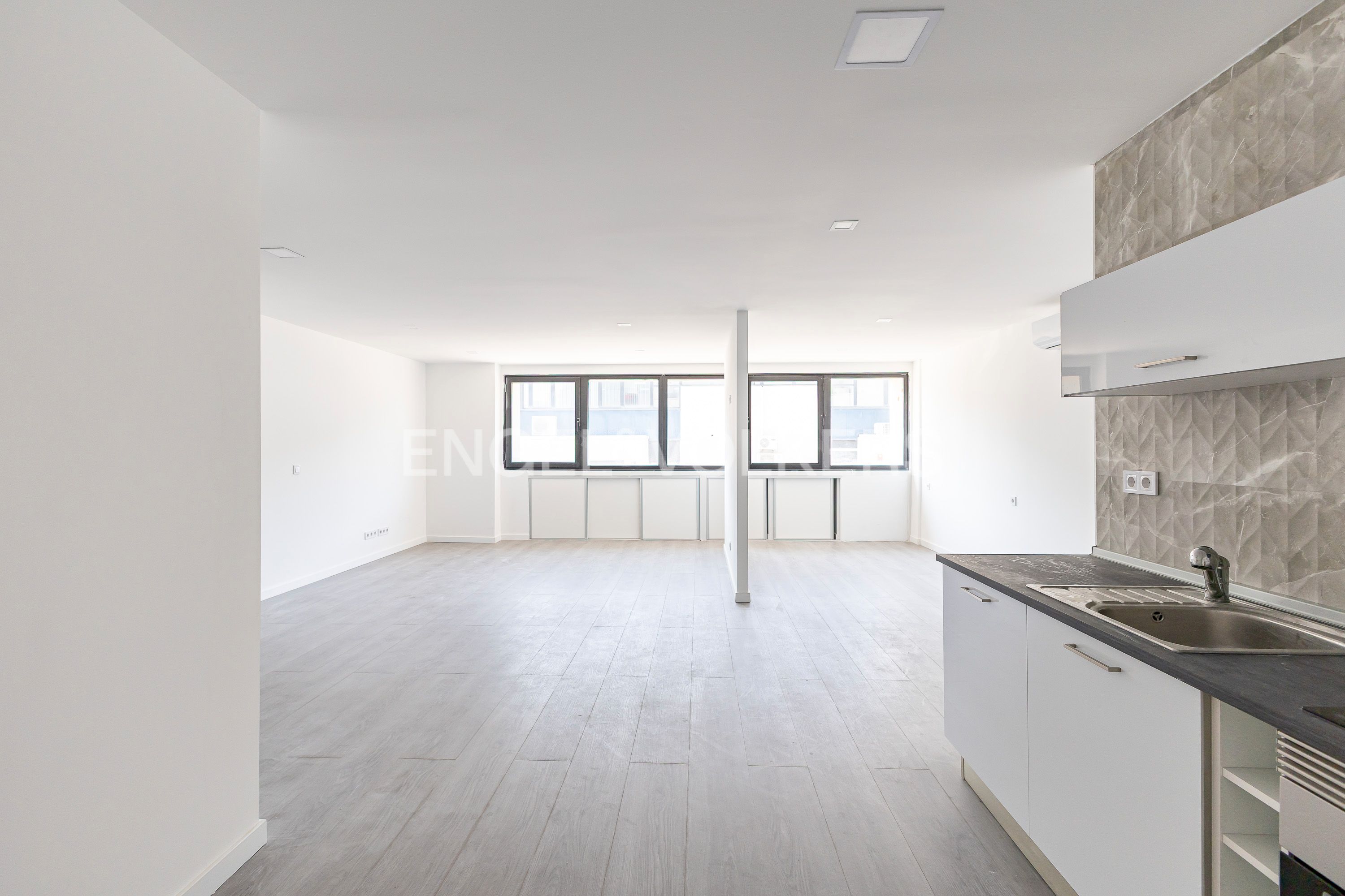Vista exterior de Loft en venda en Alcobendas amb Aire condicionat i Calefacció