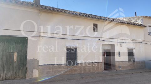 Foto 2 de Casa adosada en venta en Villarrobledo, Albacete