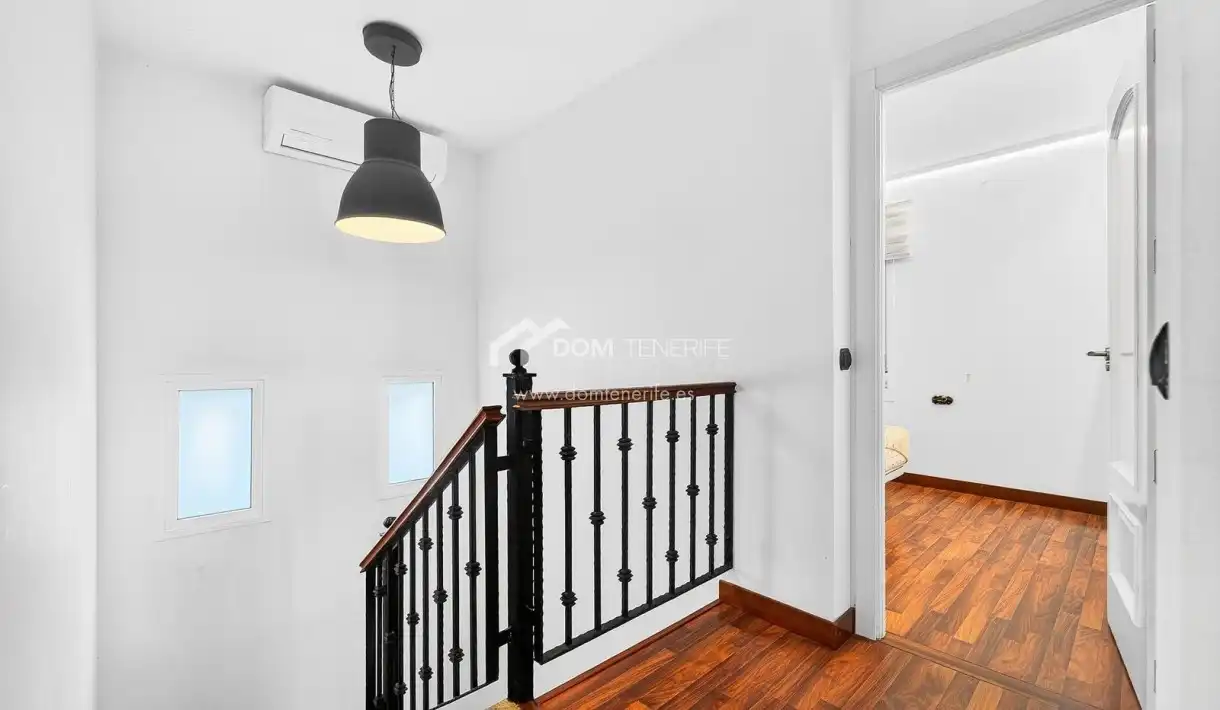 Casa o chalet en venta en Arona con Terraza, Piscina y Amueblado