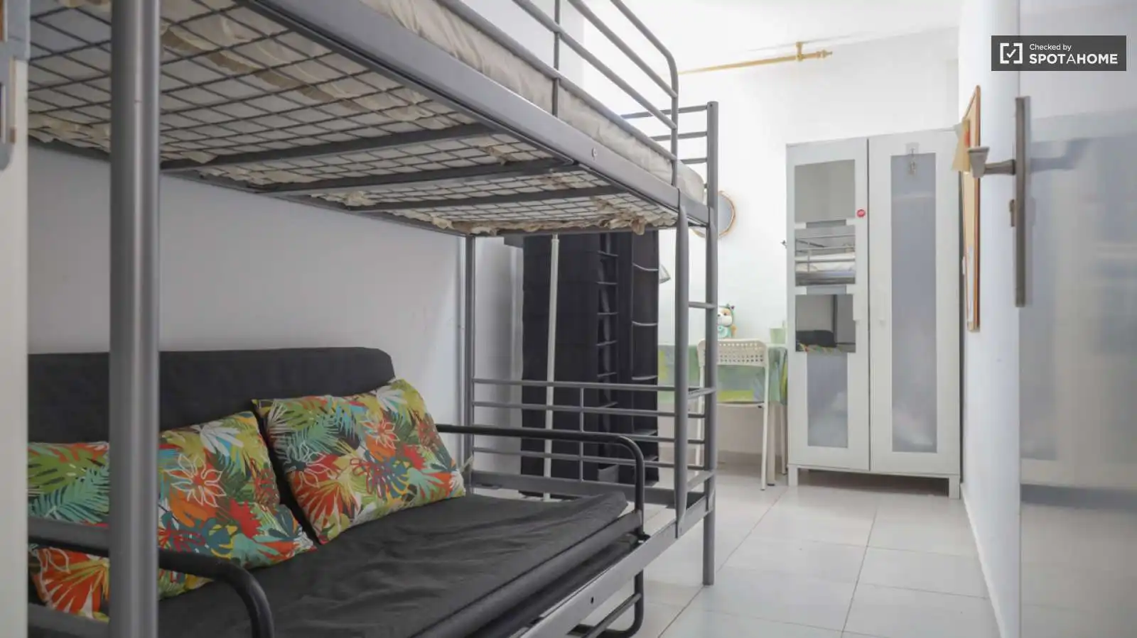 Habitación en Cortes - Huertas