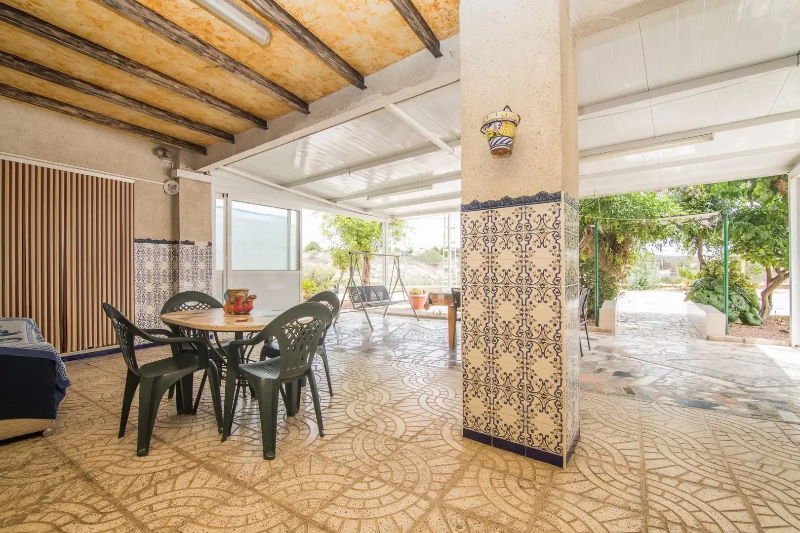 Terrasse von Haus oder Chalet zum Verkauf in Elche / Elx mit Klimaanlage, Privatgarten und Terrasse