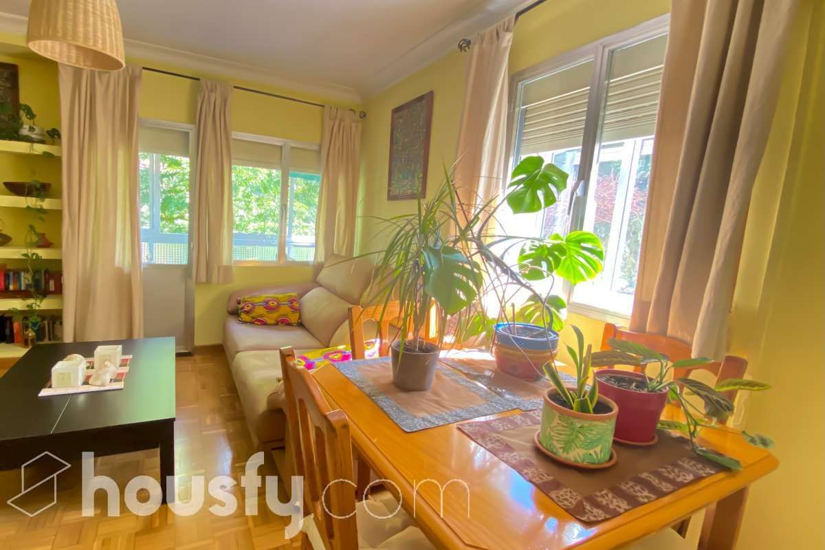 Flat for sale in Cl. Teniente Muñoz, Numancia