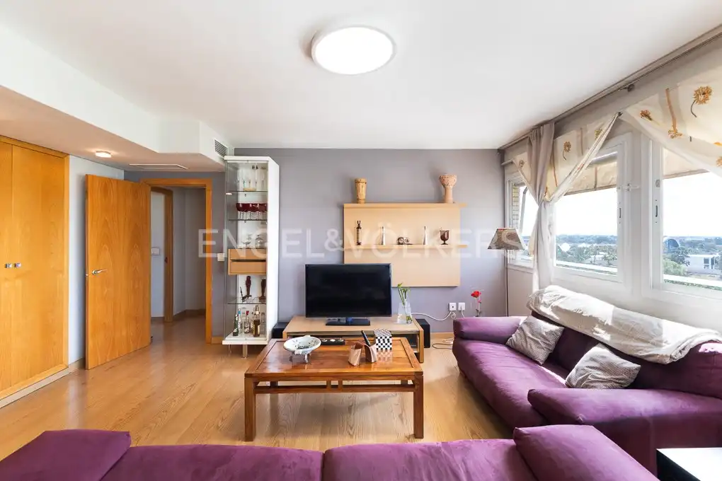 Sala d'estar de Pis de lloguer en Valencia amb Aire condicionat, Calefacció i Terrassa