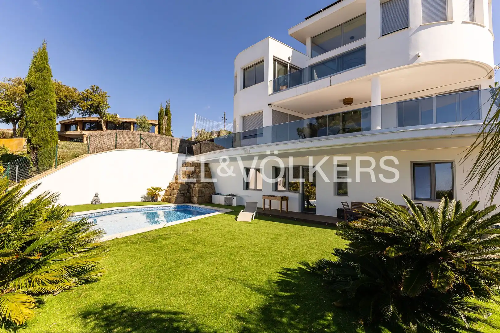 Vista exterior de Casa o xalet en venda en Vilassar de Dalt amb Aire condicionat, Calefacció i Jardí privat