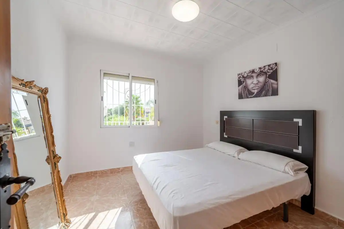 Habitación de Casa o chalet de alquiler en Elche / Elx con Aire acondicionado, Calefacción y Jardín privado