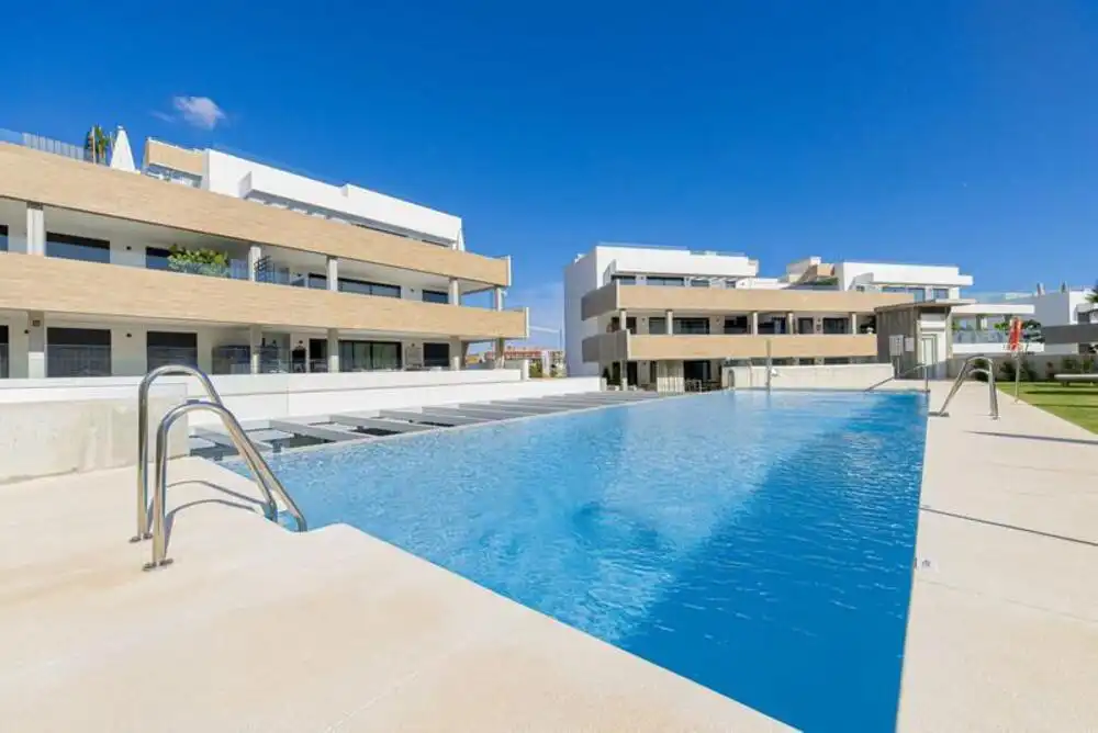 Erdgeschosswohnung mit Pool zur Miete in Río Real - Los Monteros, imagen 6