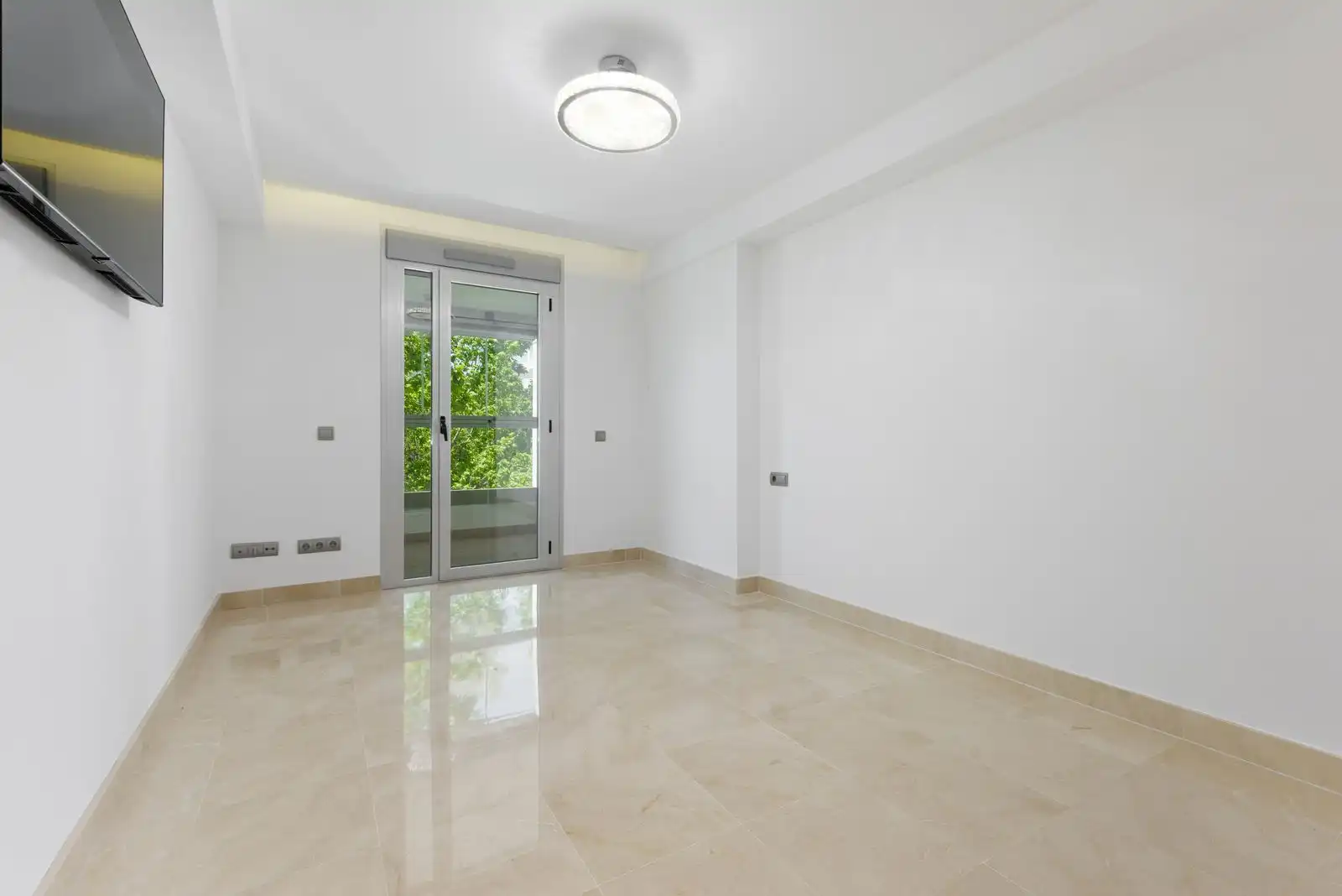 Piso con piscina en venta en Calle Castilla s/n, imagen 8