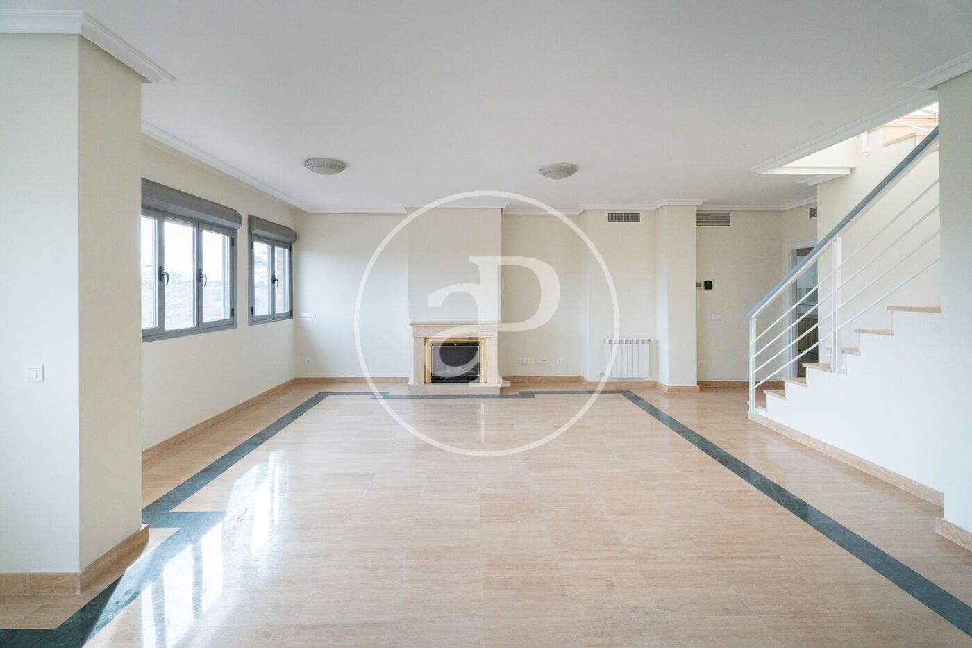 Living room of Flat to rent in  Madrid Capital  with Air Conditioner, Heating and Private garden