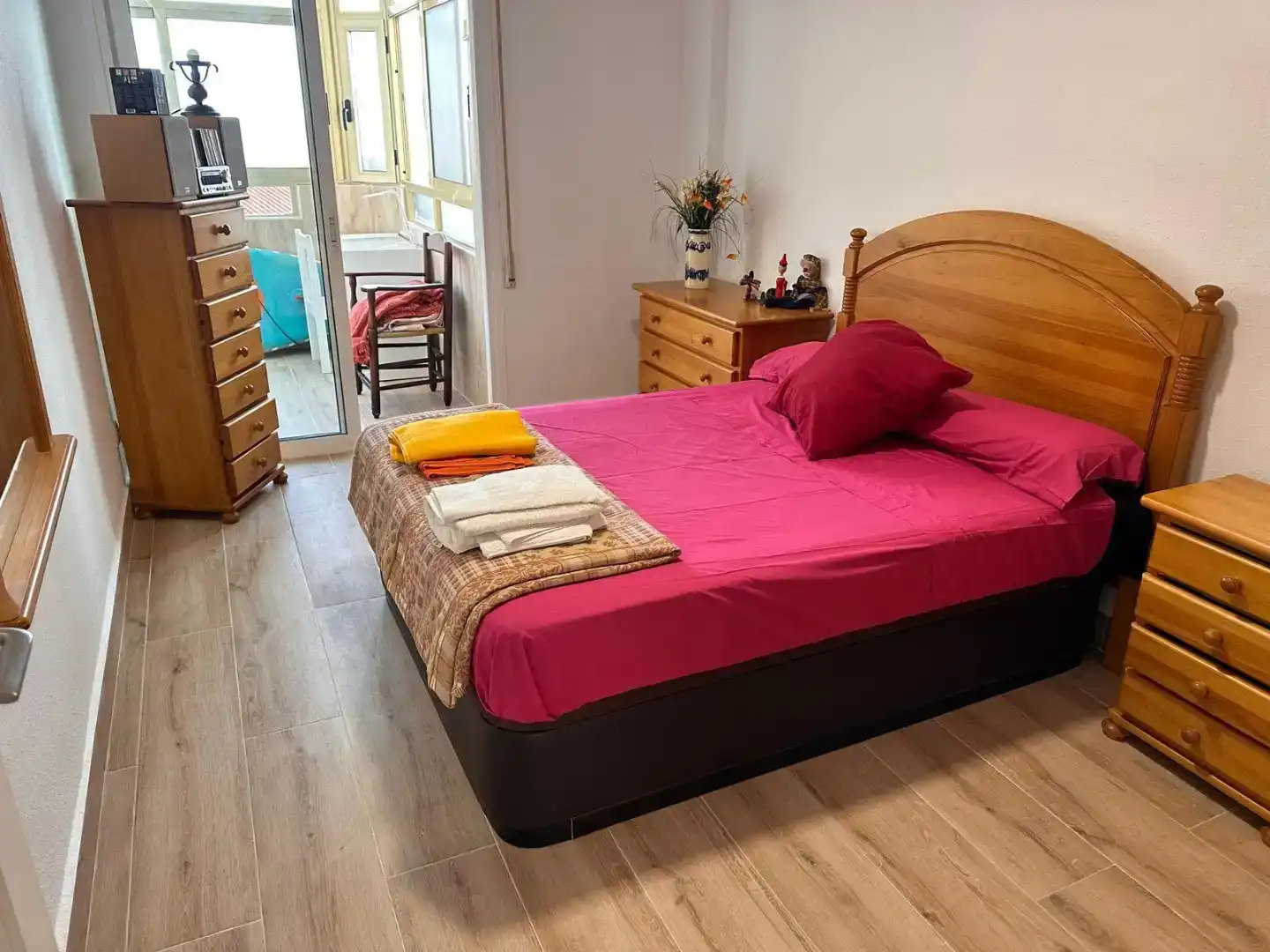 Habitación de Piso de alquiler en La Manga del Mar Menor con Jardín privado, Piscina y Amueblado