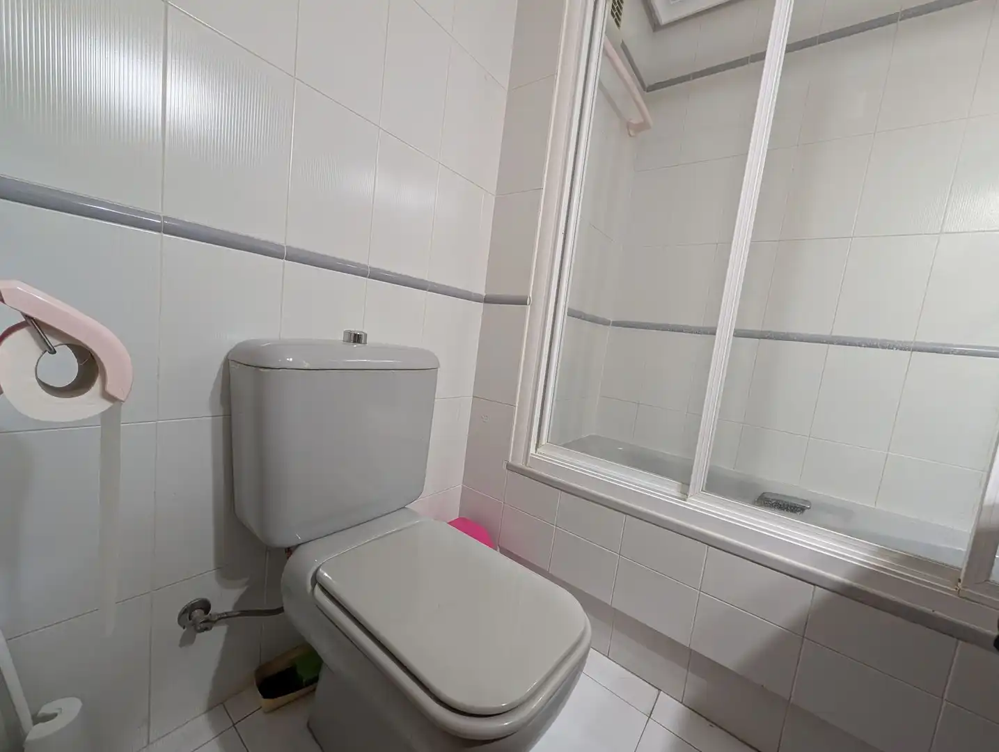Baño de Apartamento de alquiler en Estepona con Amueblado y Balcón