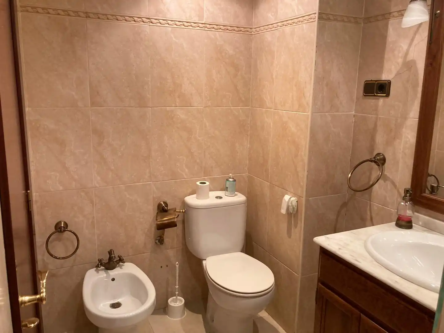 Baño de Piso de alquiler en Mollet del Vallès con Calefacción, Parquet y Amueblado