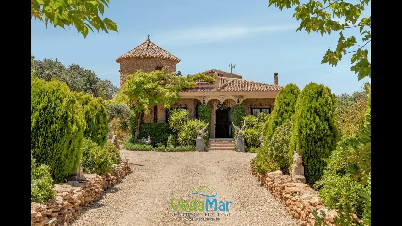Exterior view of Country homes for sale in Freila