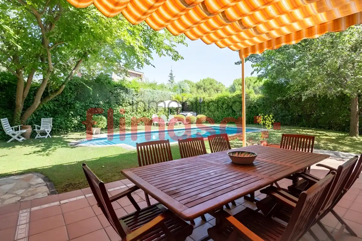 Terraza de Casa o chalet en venta en Villaviciosa de Odón con Aire acondicionado, Calefacción y Jardín privado