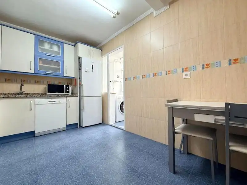 Cocina de Piso en venta en Valladolid con Calefacción y Balcón