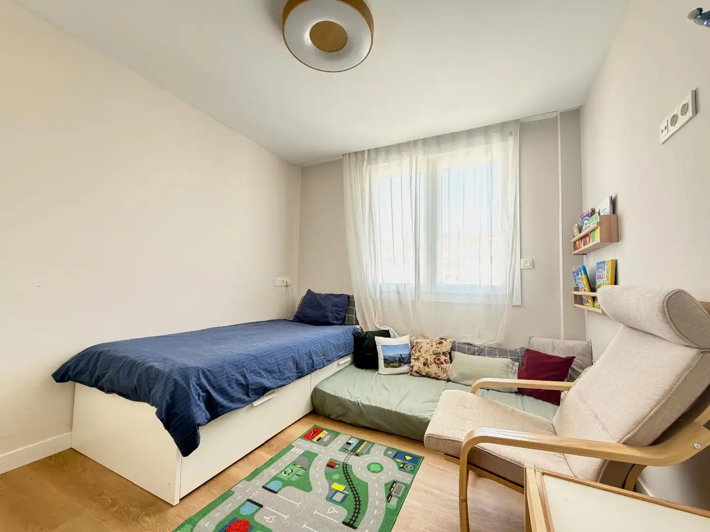 Schlafzimmer von Wohnung zum Verkauf in Lasarte-Oria mit Klimaanlage, Heizung und Parkett