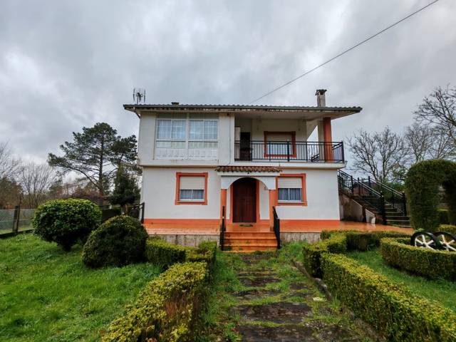 Casa-chalet en Venta en O Pino