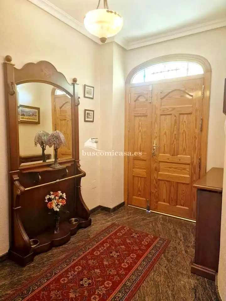 Casa adosada en venda en Torredelcampo amb Aire condicionat, Calefacció i Jardí privat