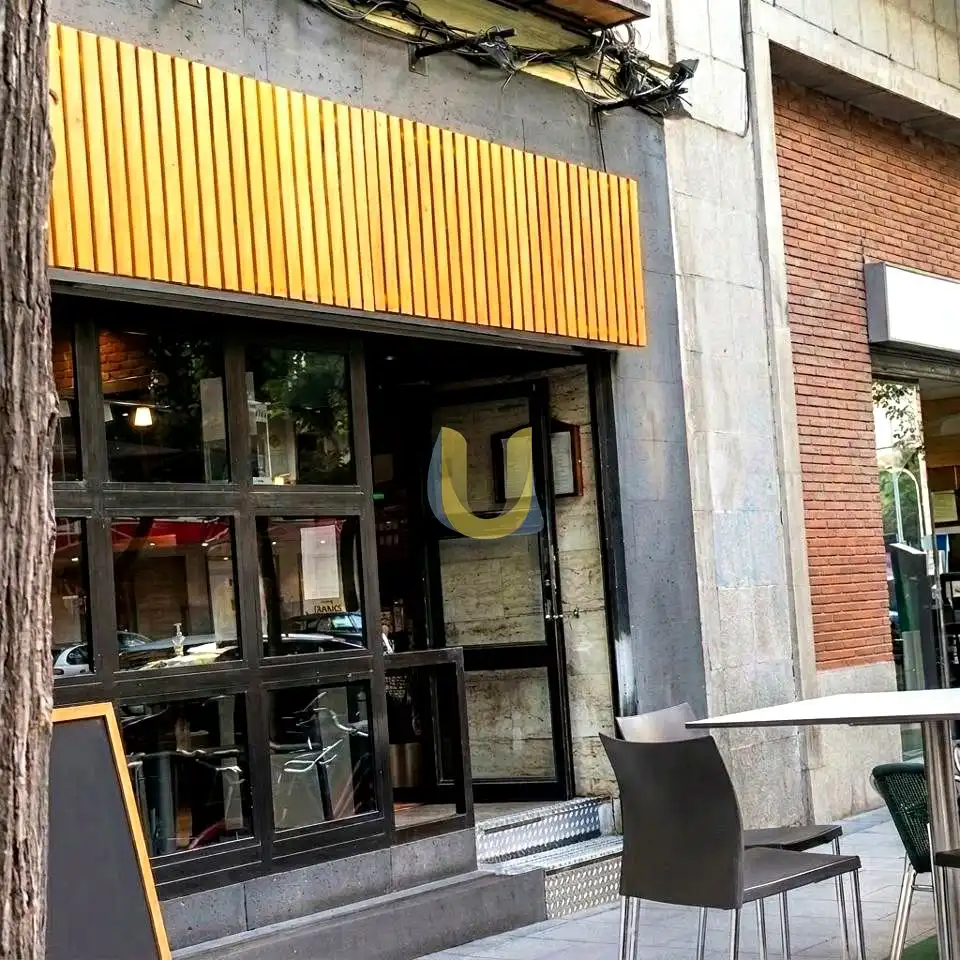 Business premises for transfer in Chamberí, imagen 2