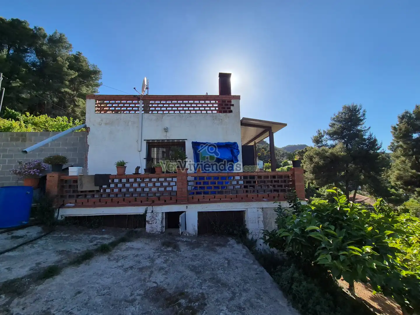 Vista exterior de Casa o chalet en venta en Corbera de Llobregat con Calefacción, Jardín privado y Parquet