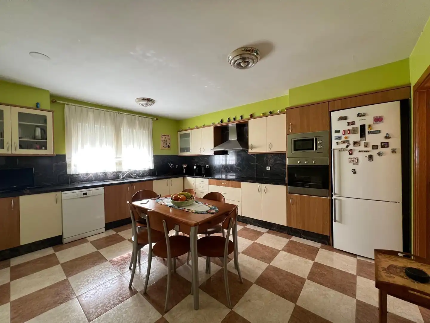 Cuina de Casa o xalet en venda en Ontinyent amb Calefacció, Parquet i Terrassa
