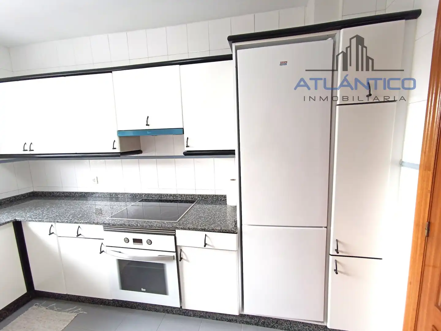 Cocina de Apartamento en venta en A Coruña Capital  con Calefacción, Trastero y Amueblado