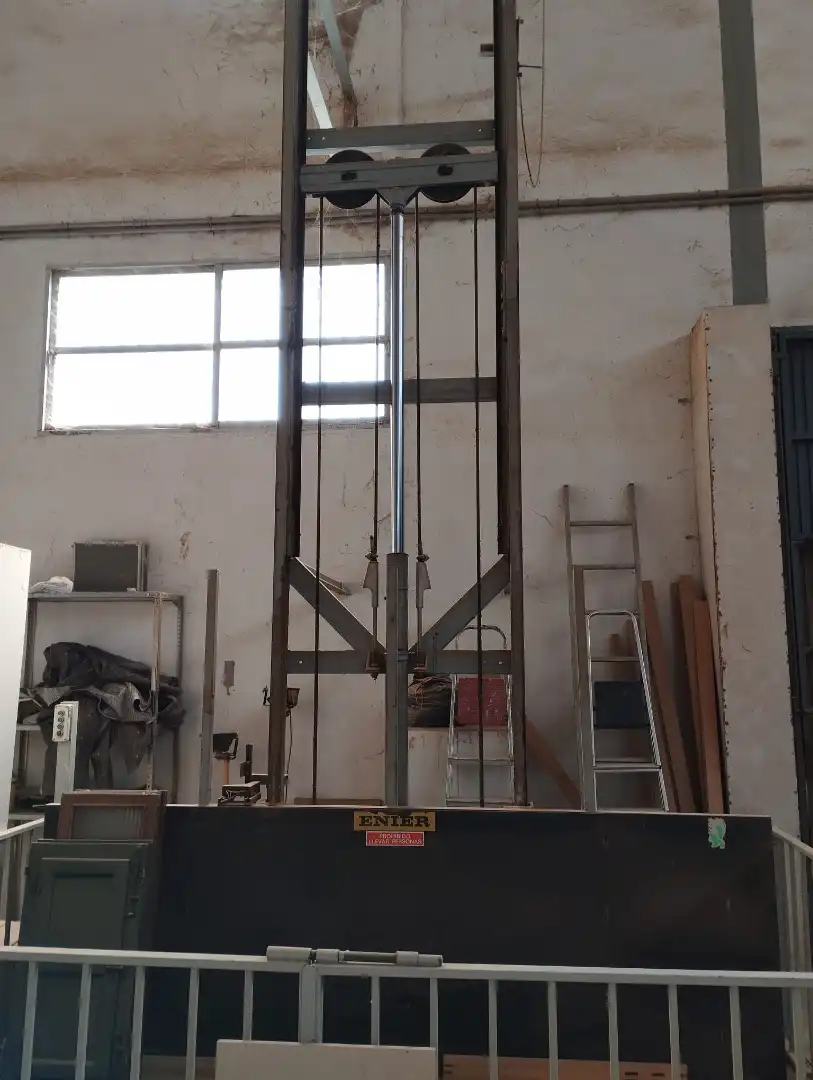 Industrial building with lift for sale in Calle la Codorniz, imagen 12