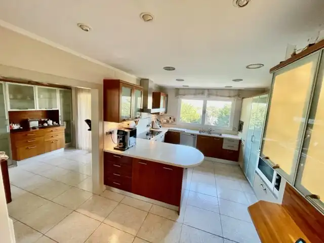 Cocina de Casa o chalet en venta en Cerdanyola del Vallès con Aire acondicionado, Calefacción y Jardín privado