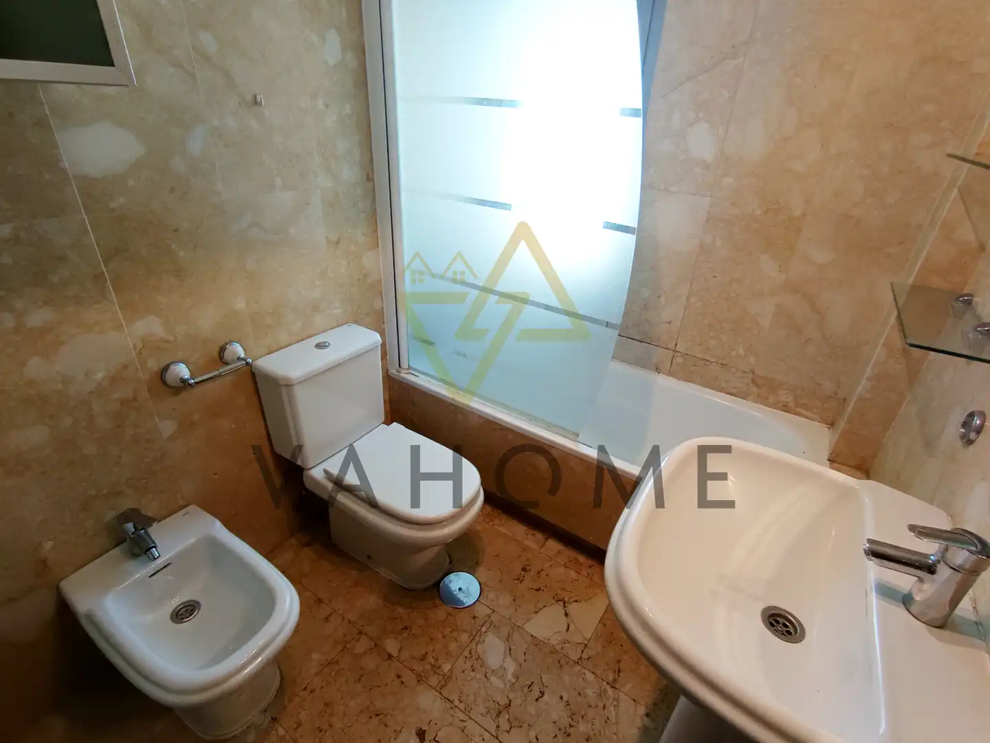Baño de Casa adosada en venta en Bargas con Aire acondicionado, Calefacción y Terraza