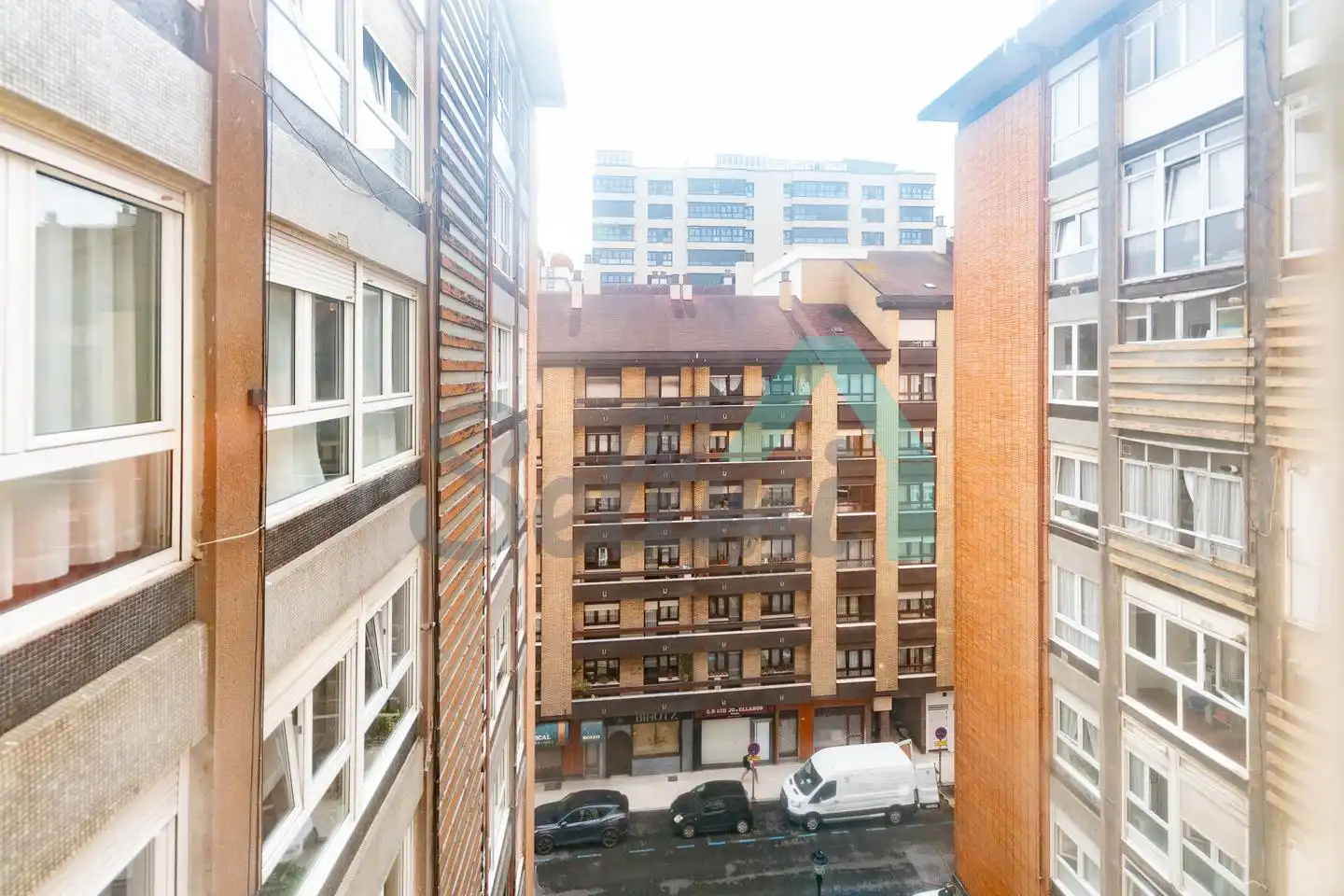 Außenansicht von Wohnung zur Miete in Gijón  mit Heizung, Terrasse und Möbliert