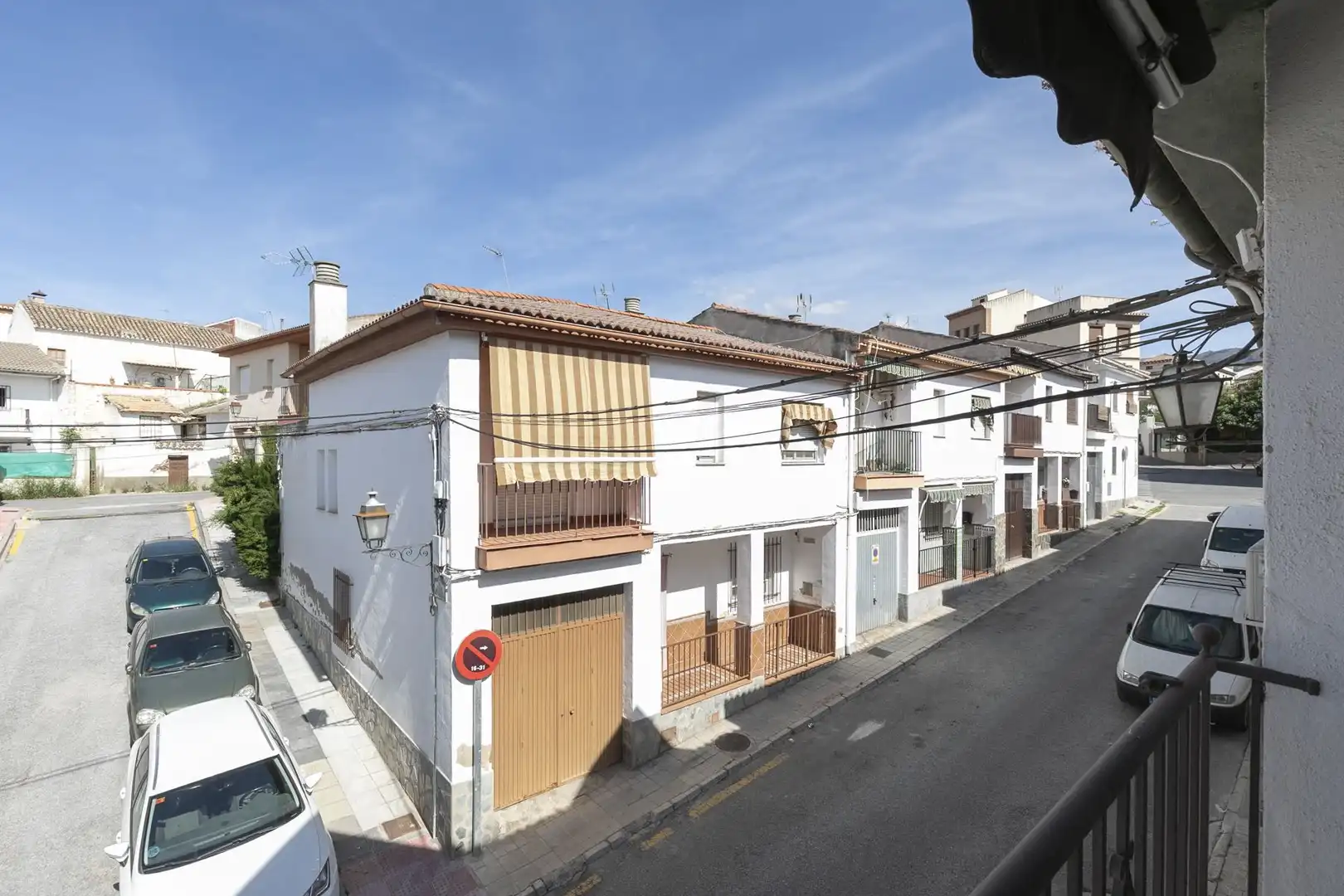 Vista exterior de Casa adosada en venda en La Zubia