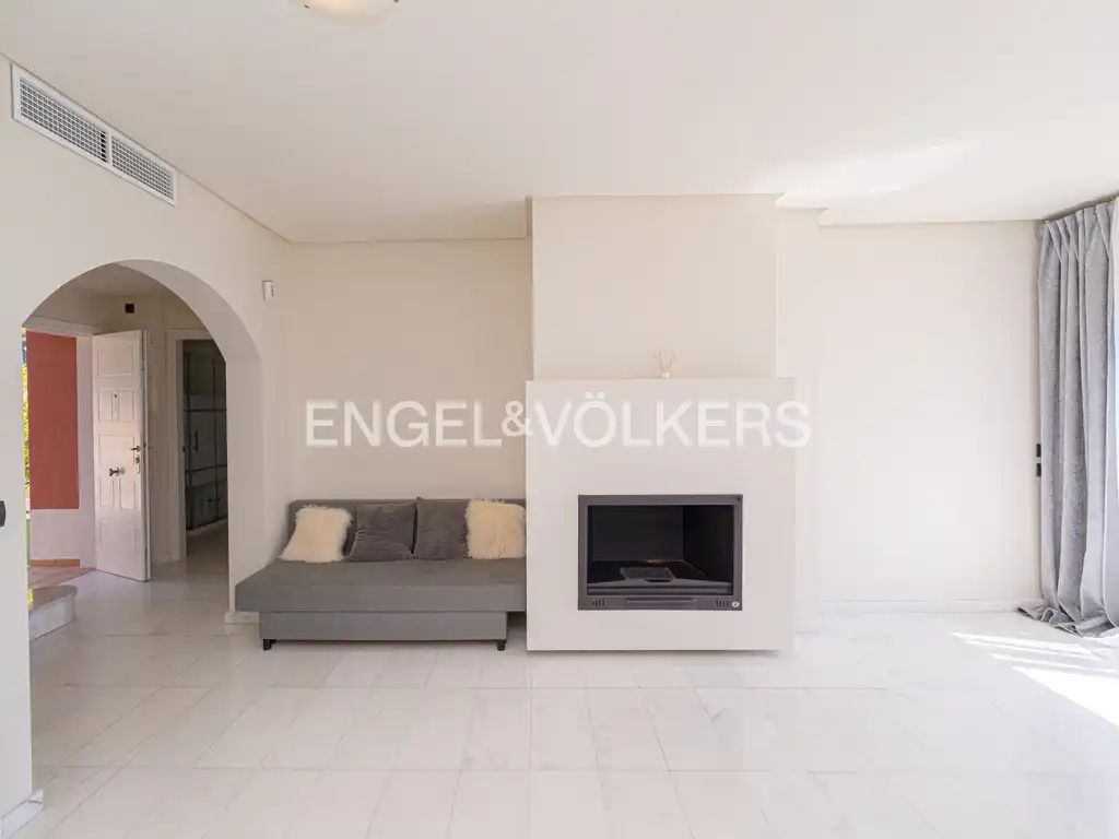 Casa con piscina en venta en Golf Bahía, imagen 8