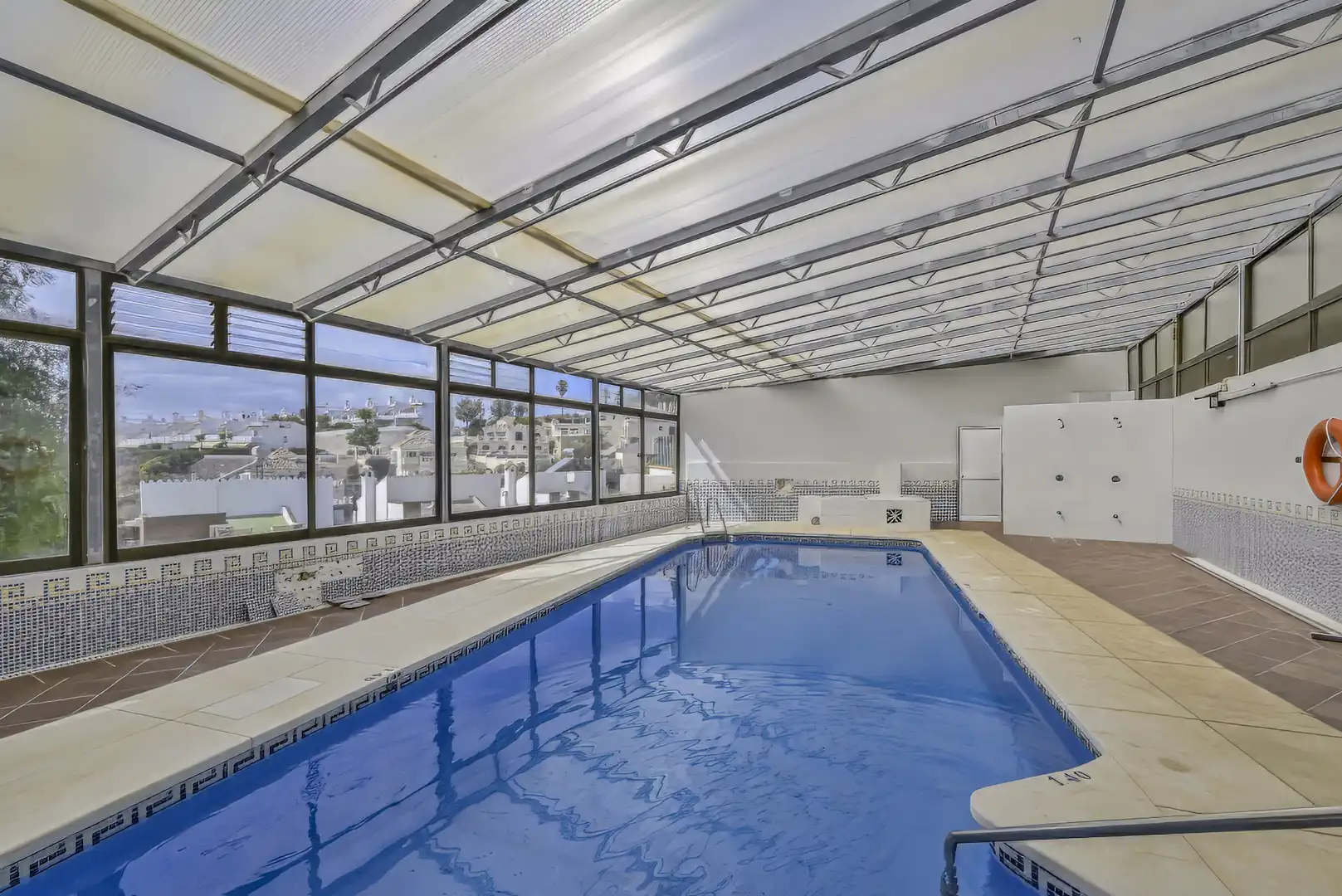 Apartament amb piscina en venda a Calahonda, imagen 18