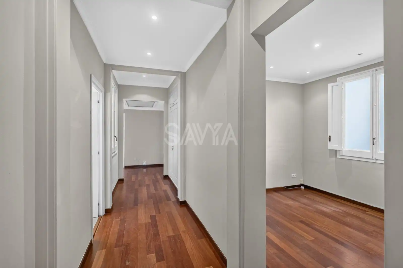 Piso en venta en Barcelona con Calefacción y Trastero