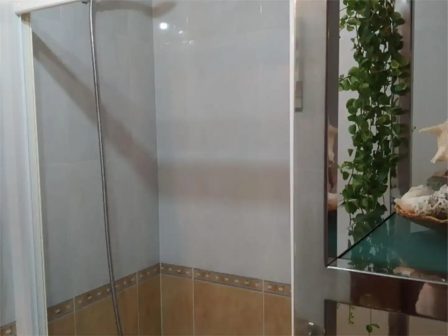 Bathroom of Study for sale in Gondomar  with Parquet flooring and Storage room