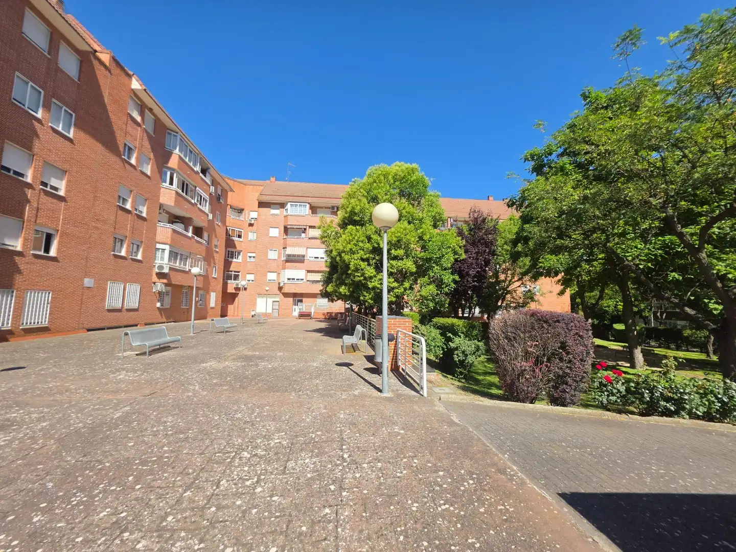 Vista exterior de Piso en venta en Valdemoro con Aire acondicionado, Calefacción y Parquet