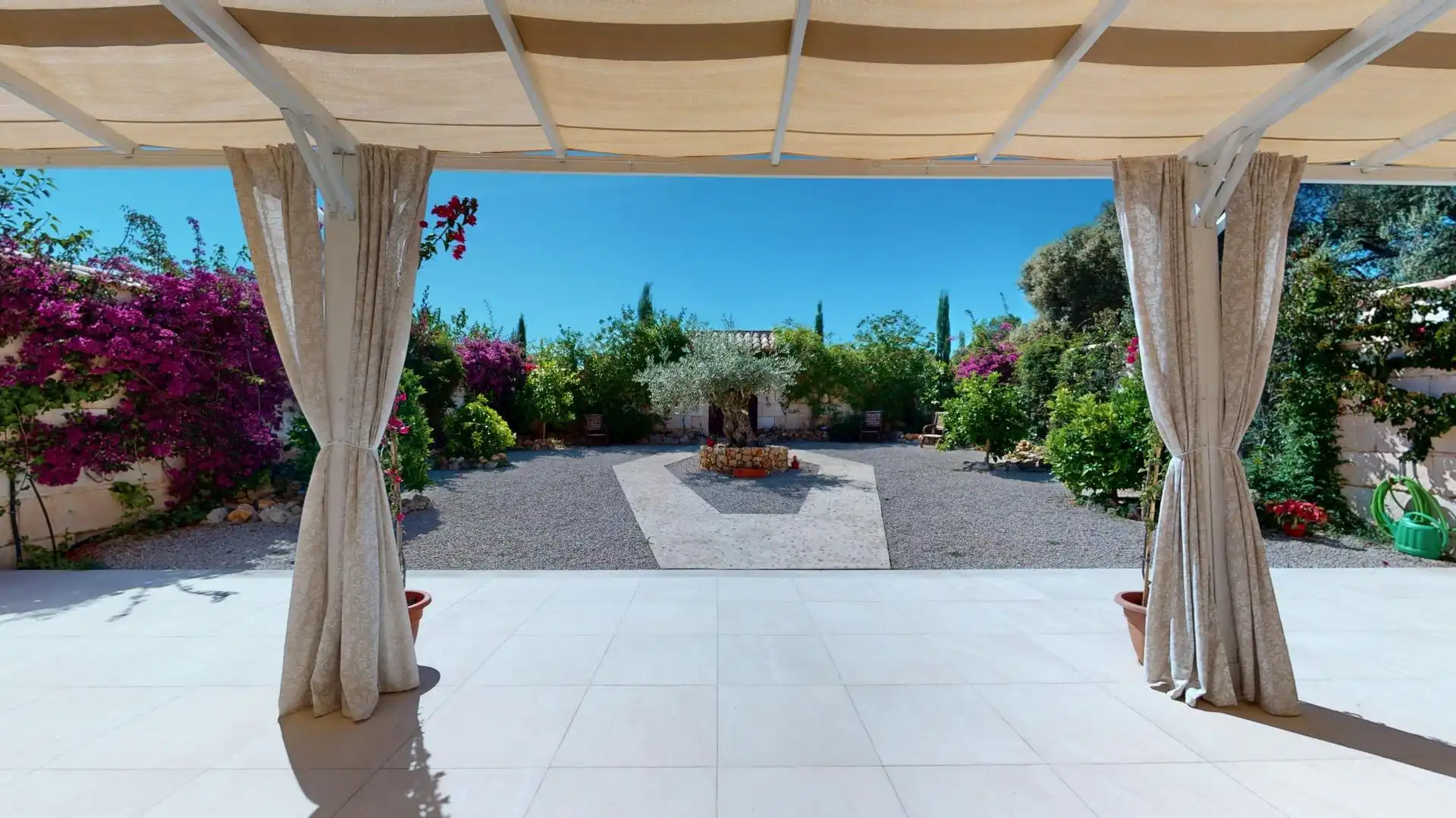 Terrassa de Finca rústica en venda en Sencelles amb Aire condicionat, Calefacció i Jardí privat