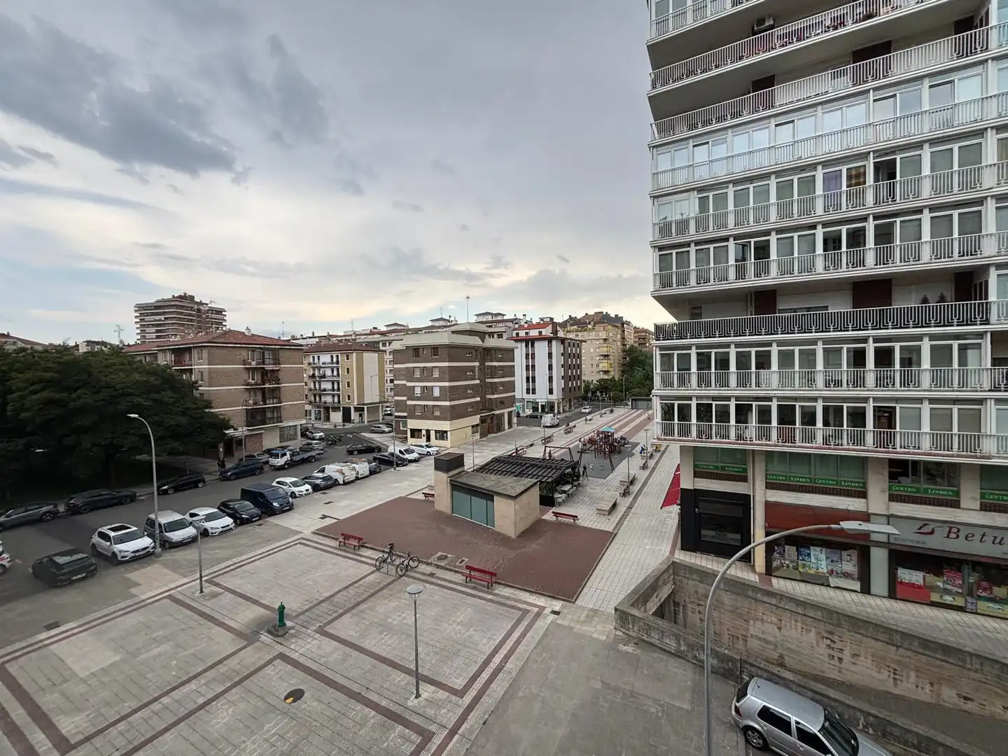 Vista exterior de Piso de alquiler en  Pamplona / Iruña con Calefacción, Parquet y Amueblado