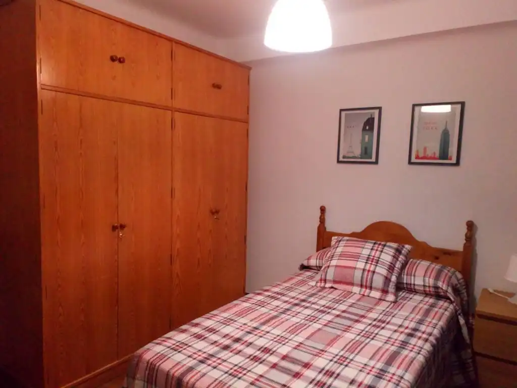 Bedroom of Flat for rent in Cádiz  with Parquet flooring, Terrace and Furnished