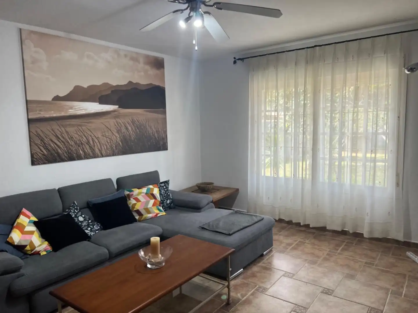Sala d'estar de Casa o xalet de lloguer en Chiclana de la Frontera amb Aire condicionat, Jardí privat i Terrassa
