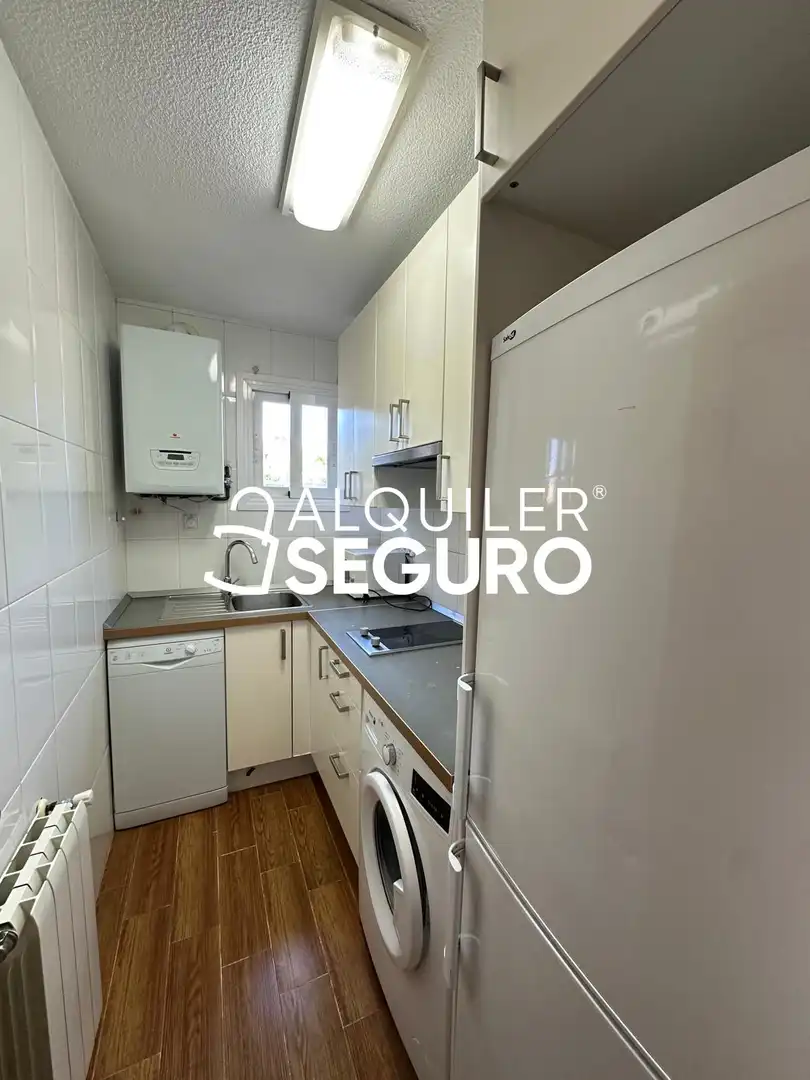 Kitchen of Flat for rent in Madrid  with Heating, Terrace and Furnished
